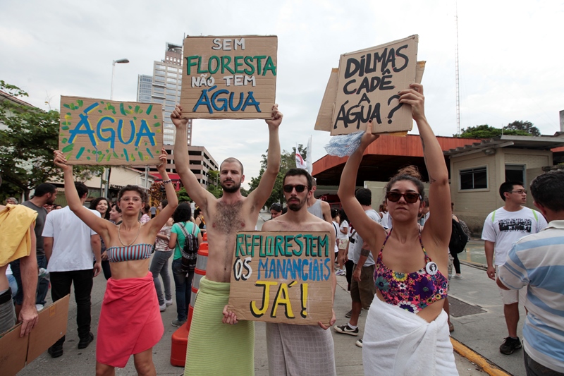 水不足で抗議、サンパウロ