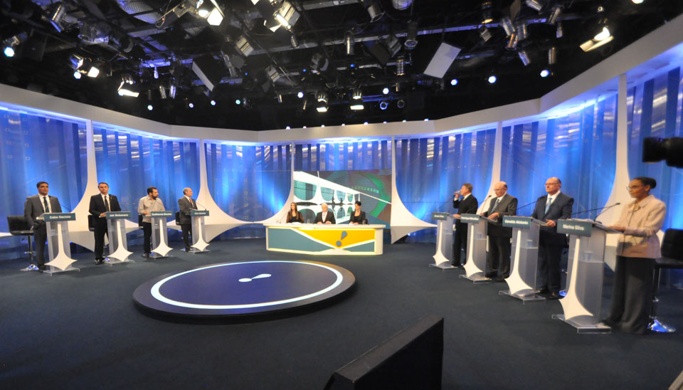 大統領選　討論　ブラジル