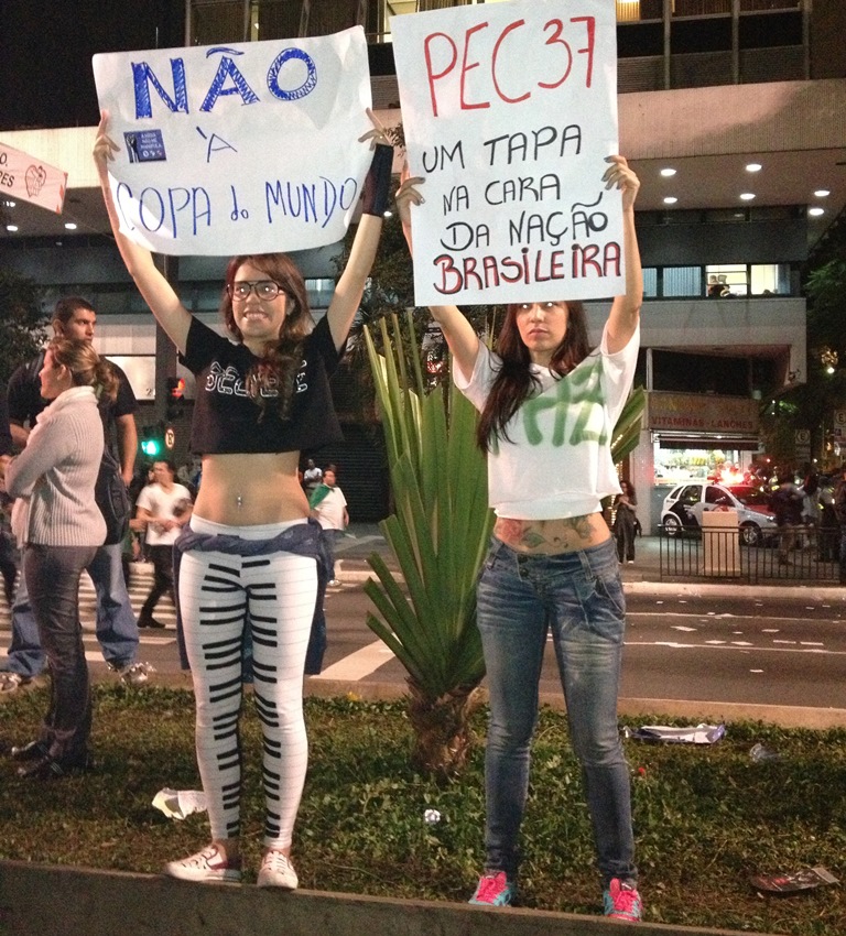 ブラジル抗議デモ